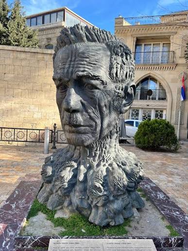 Əli Ağa Vahid Parkı