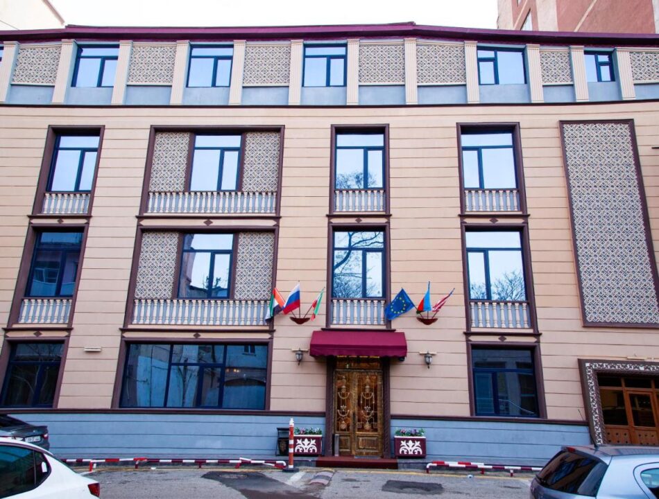 Mildom Hotel